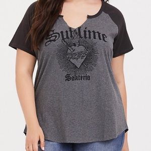 Women’s Plus size raglan tee